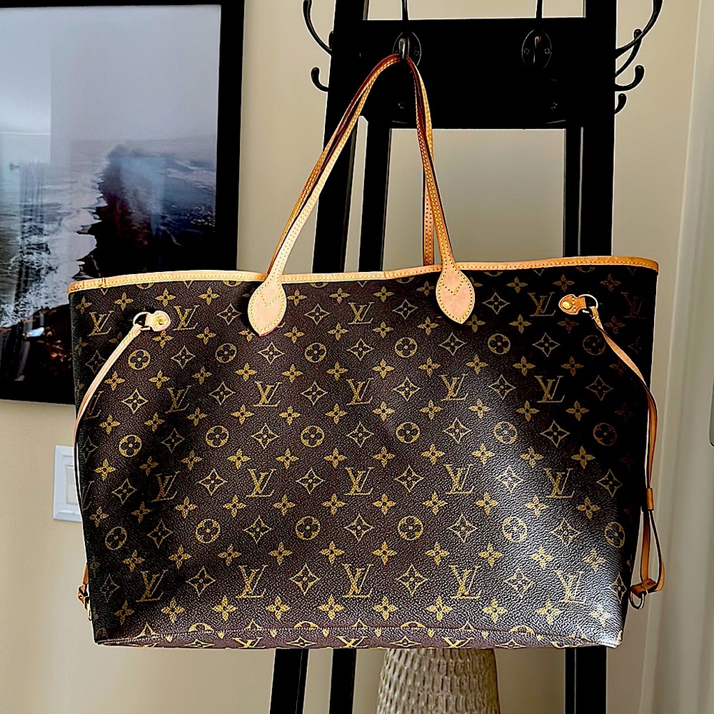 💕 Authentic LV Neverfull GM